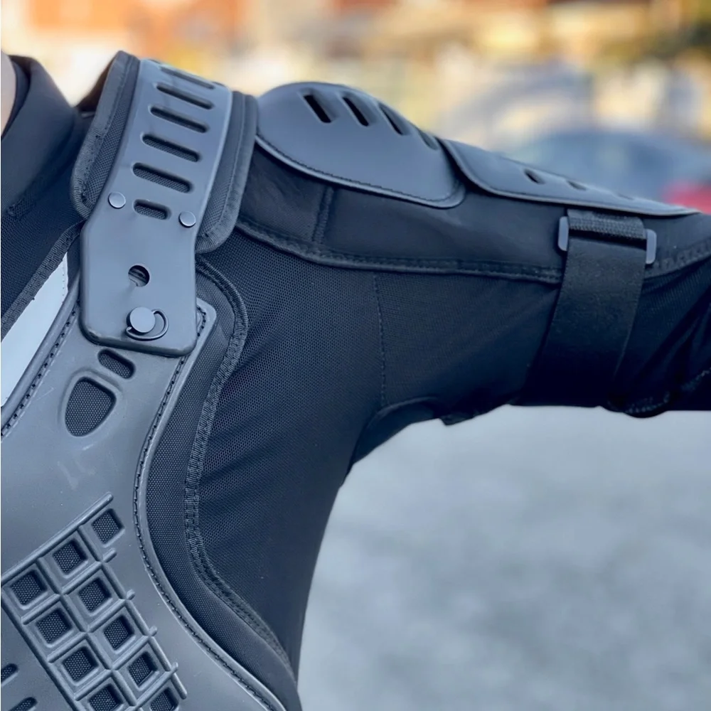 Motorcycle Riding Armor - Picture 9 of 12